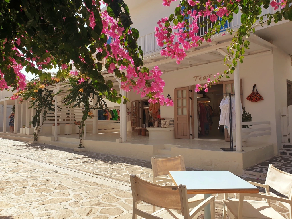 A Day in Antiparos: Best Things to See and Do on a Daytrip