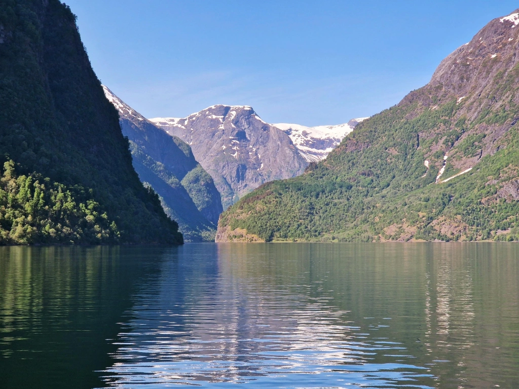 An amazing Fjord Cruise in the N?r?yfjord – Norway’s best Review