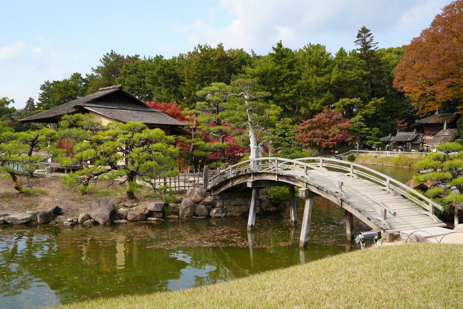 Kanazawa: Gardens, Geisha District and Markets