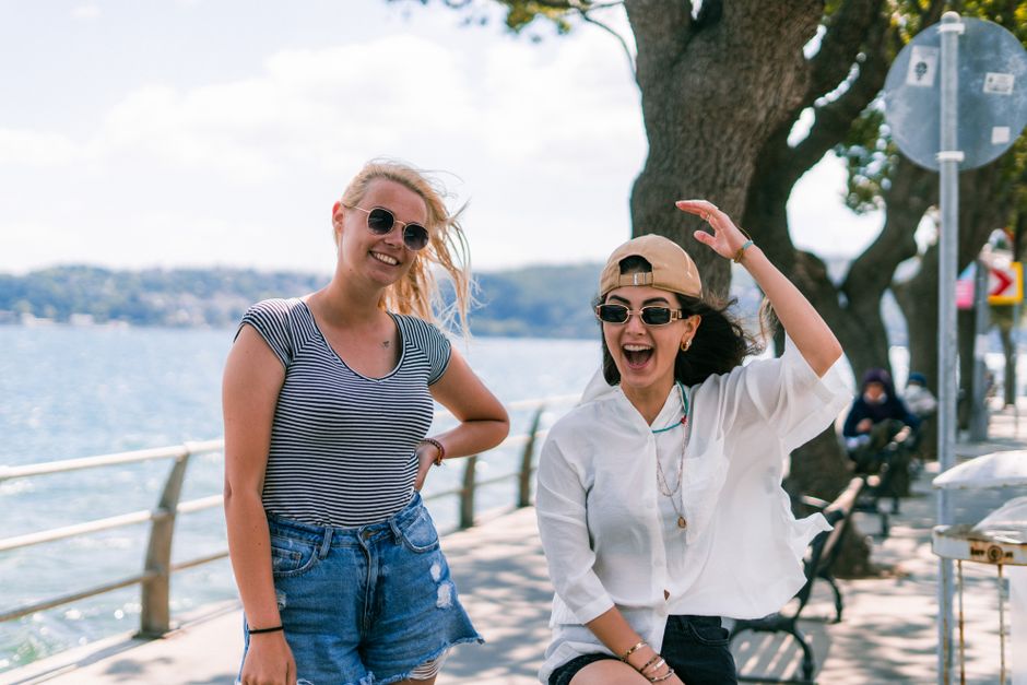 Meeting People While Traveling Solo Shy Introvert: The Shy Solo Traveler’s Guide to Meeting People Without Panic