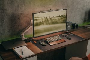 Wireless HDMI Setup for Remote Work Abroad: What Actually Works