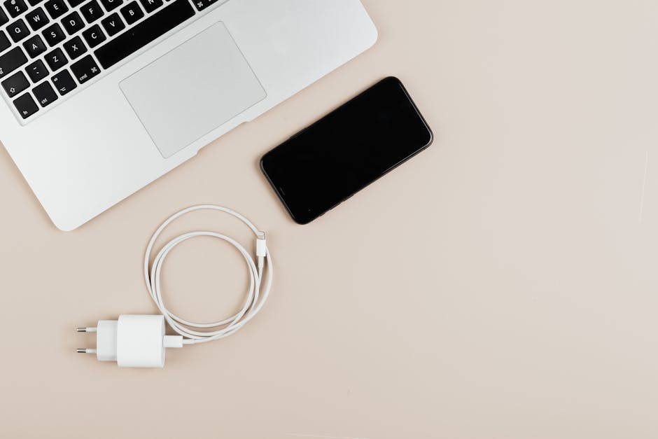 Travel Power Banks with Built-In Cables: What Actually Matters