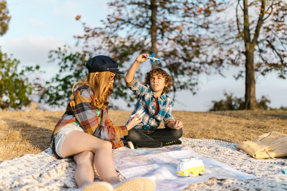 Travel Games For Kids Long Journeys: Travel Games for Kids on Long Journeys: What Works by Age